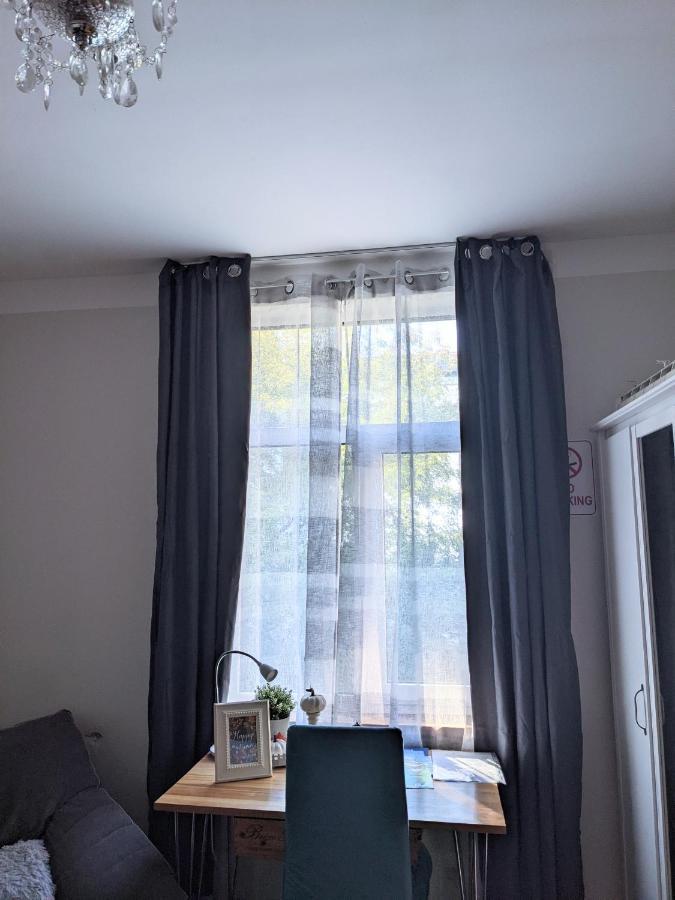 Tiny Non-Smoking Caka & Free Parking Apartment Riga Exterior photo